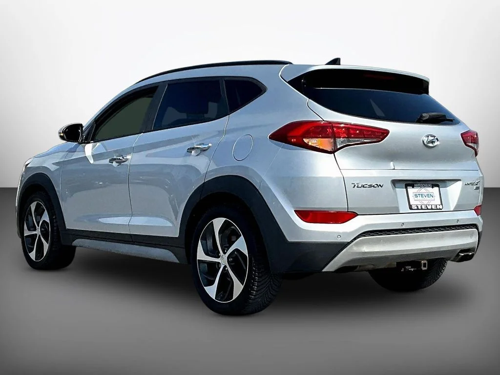 Used 2018 Silver Hyundai Limited image 4