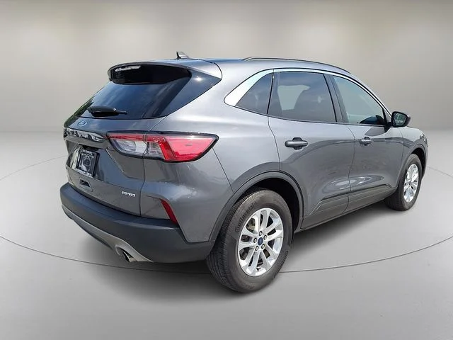 Used 2022 Gray Ford SE image 11