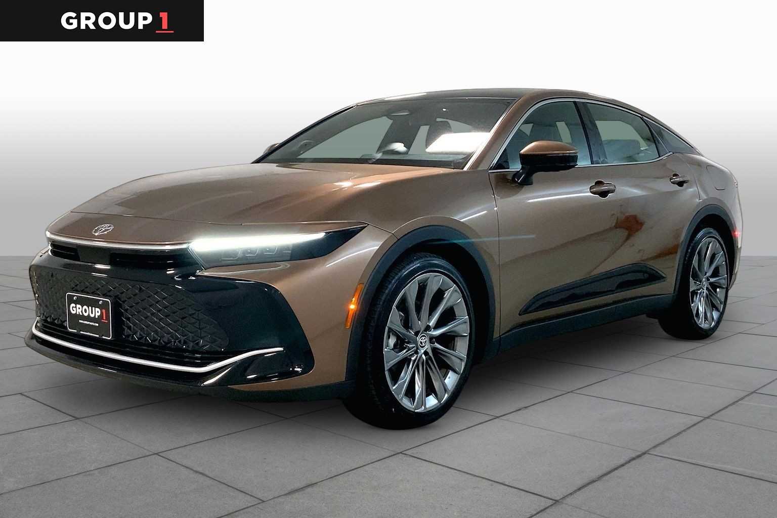 2025 Toyota Crown Limited AWD's photo