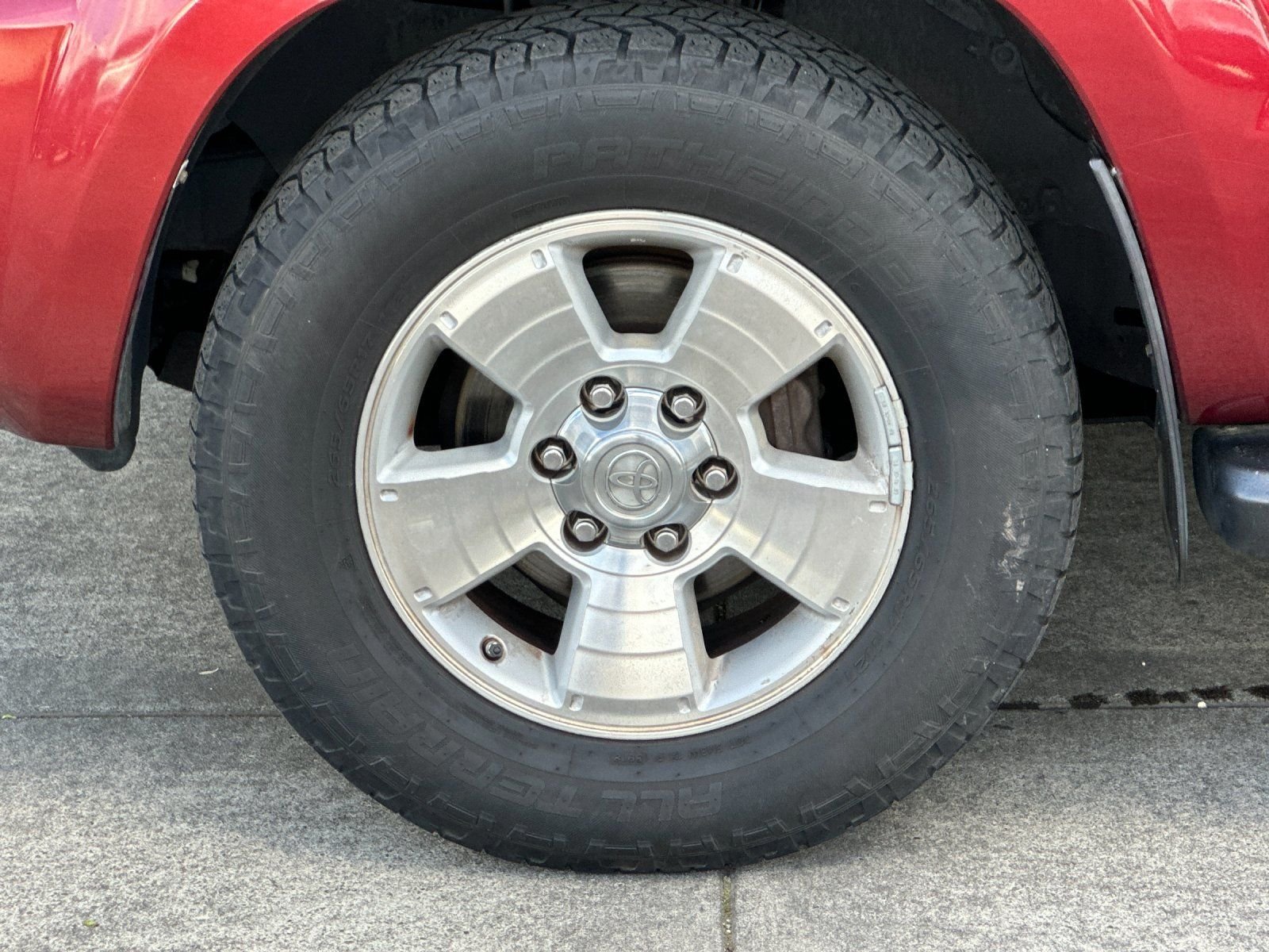 Used 2006 Salsa Red Pearl Toyota SR5 image 21