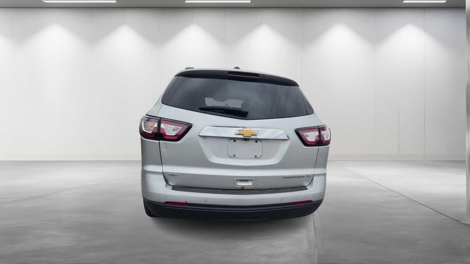 Used 2016 Silver Ice Metallic Chevrolet LT image 6