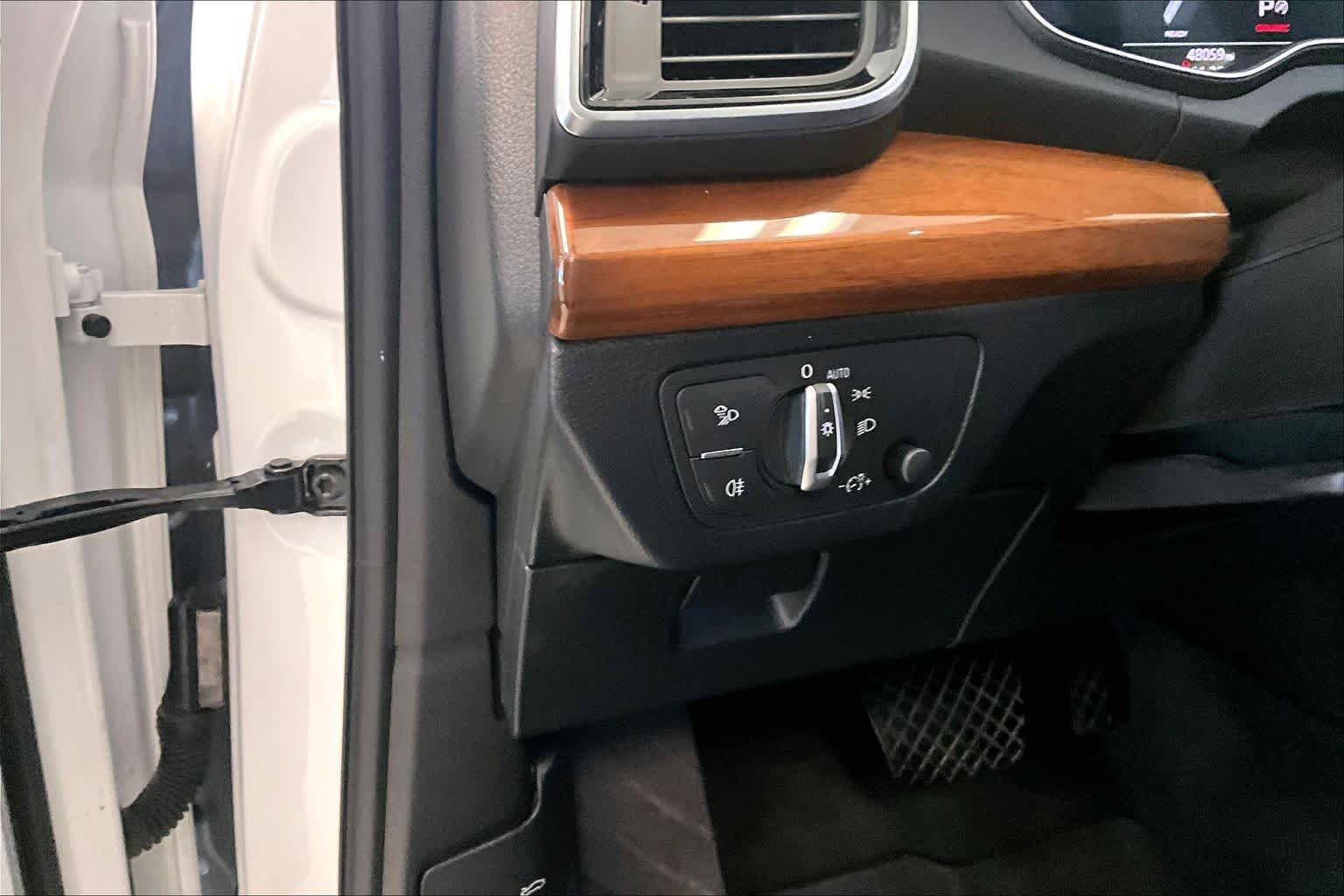 Used 2022 Ibis White Audi S line Premium Plus image 30
