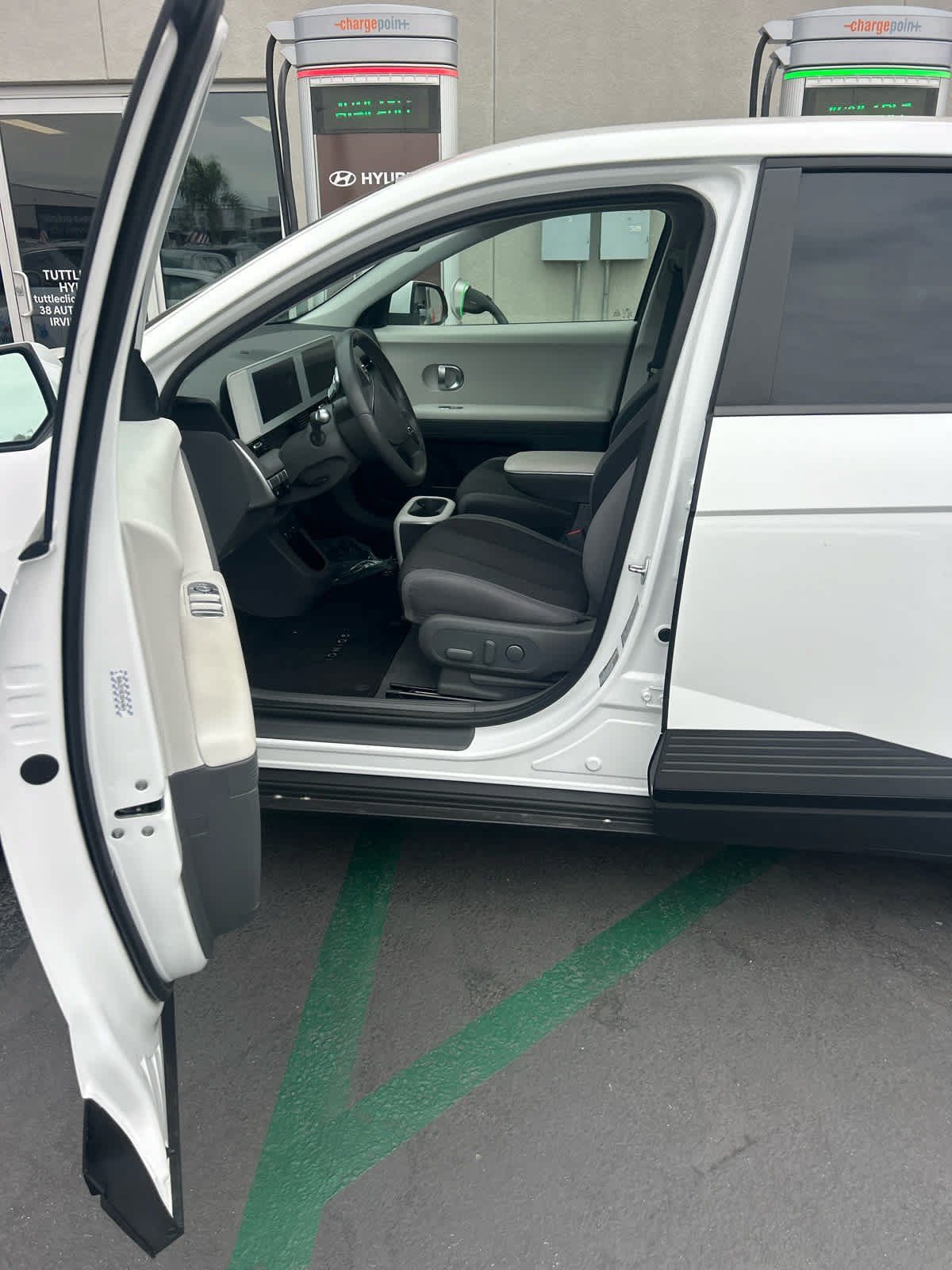 Used 2024 ATLAS WHITE HYUNDAI SEL image 2
