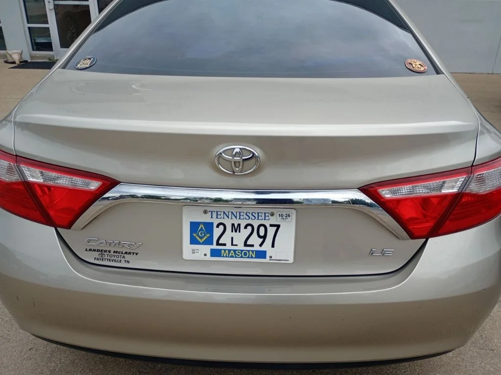 Used 2016  Toyota LE image 6