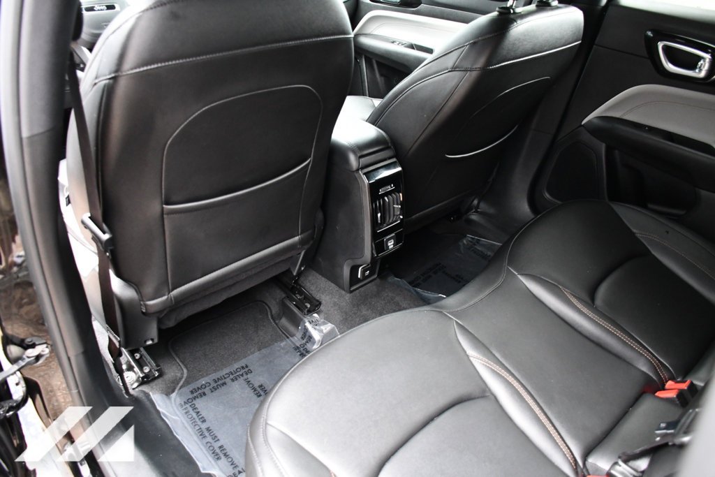 Used 2024 Black Jeep Limited image 24
