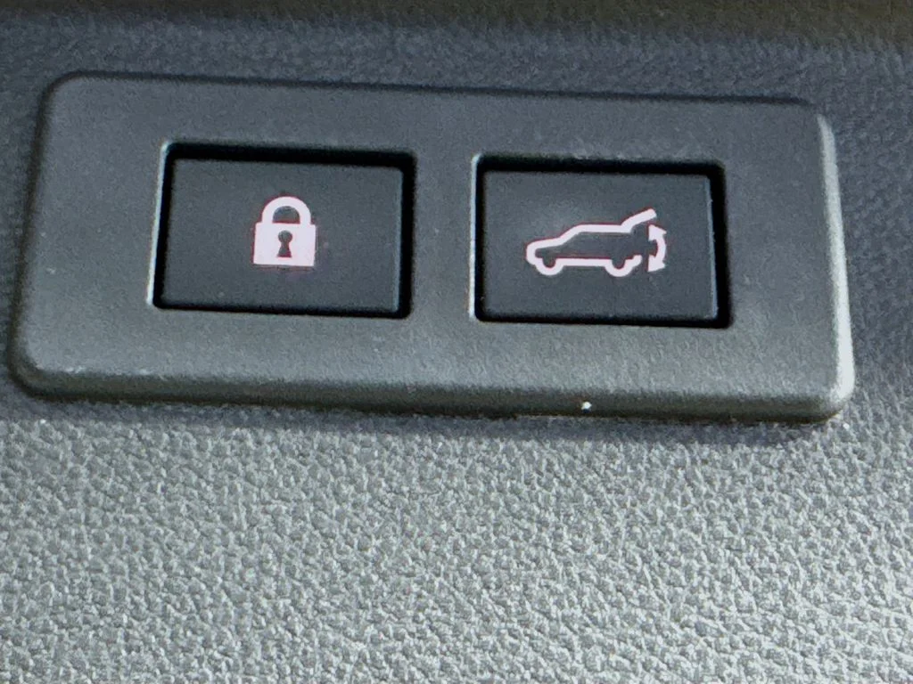 Used 2019 Green Subaru Premium image 33