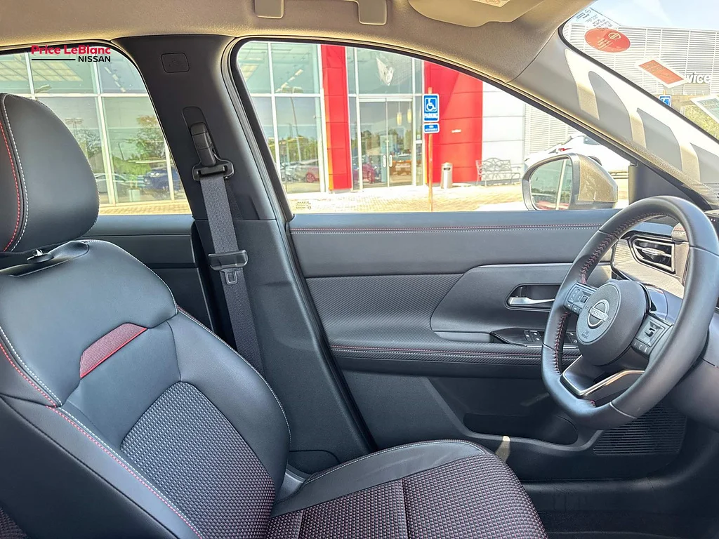 Certified Used 2025 Canyon Bronze Metallic Nissan SR image 9
