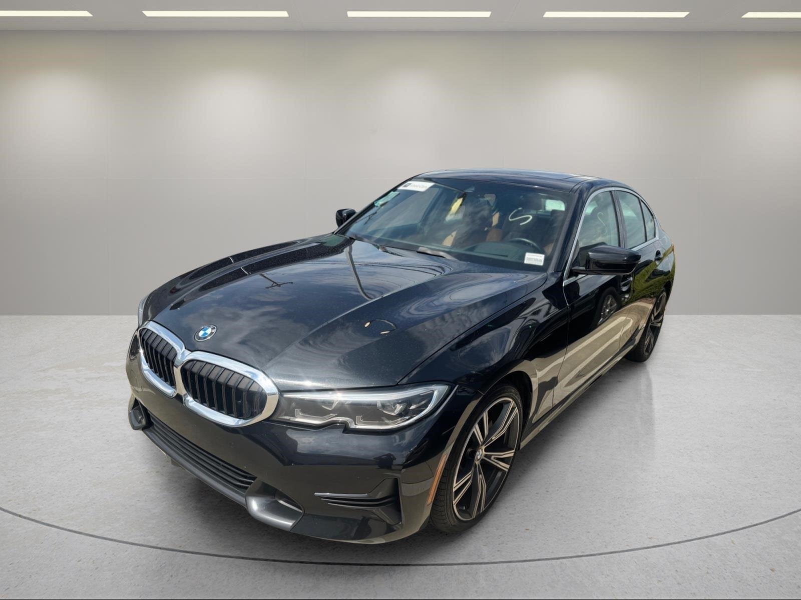 Used 2020 Black Sapphire Metallic BMW 330i image 25