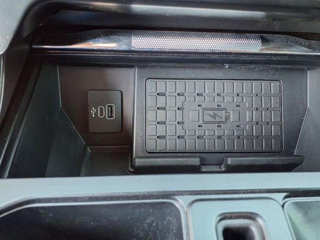 Used 2025 White Ford King Ranch image 16