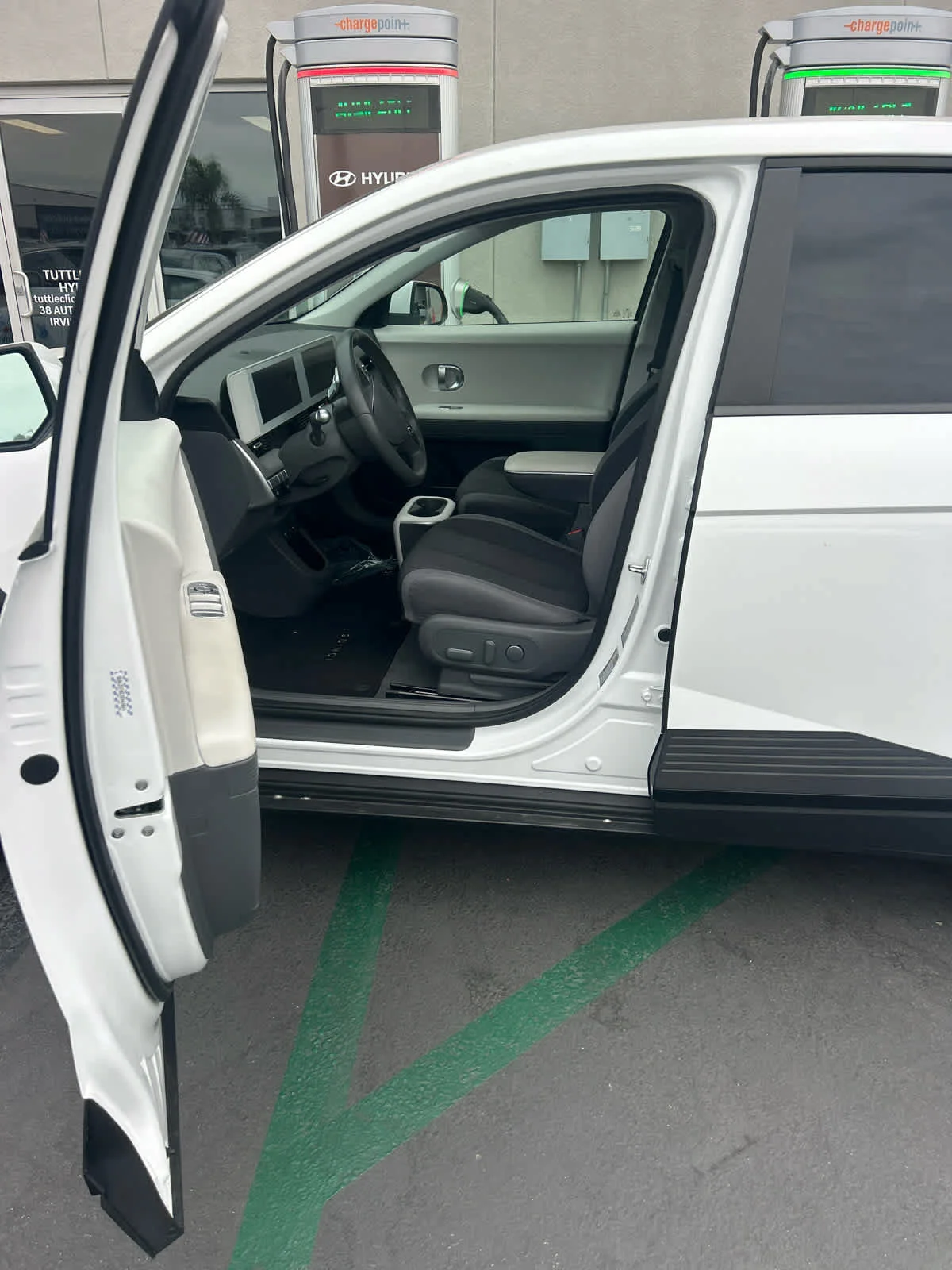 Used 2024 ATLAS WHITE HYUNDAI SEL image 2