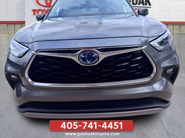 Used 2024 Gray Toyota Platinum image 41