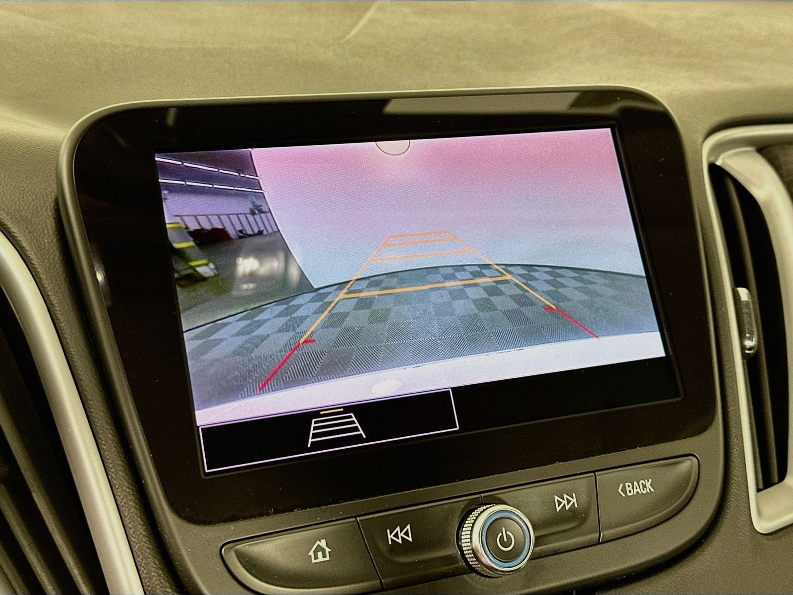 Used 2023 Summit White Chevrolet LT image 14