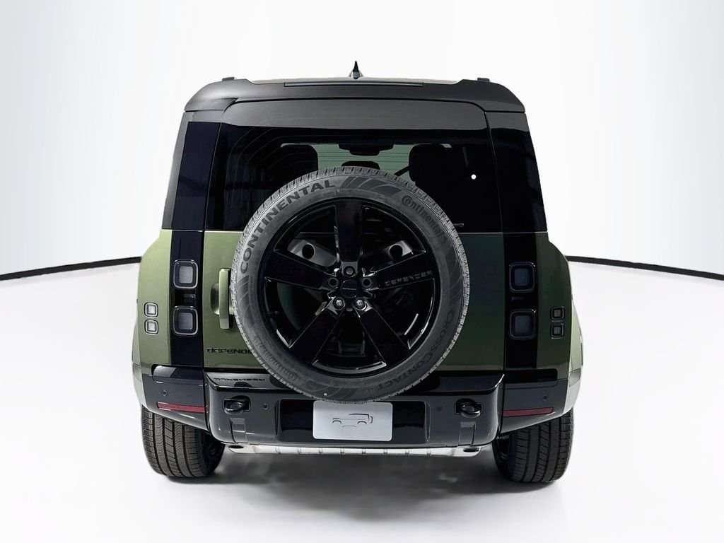 New 2026 Woolstone Green Land Rover X-Dynamic SE image 6