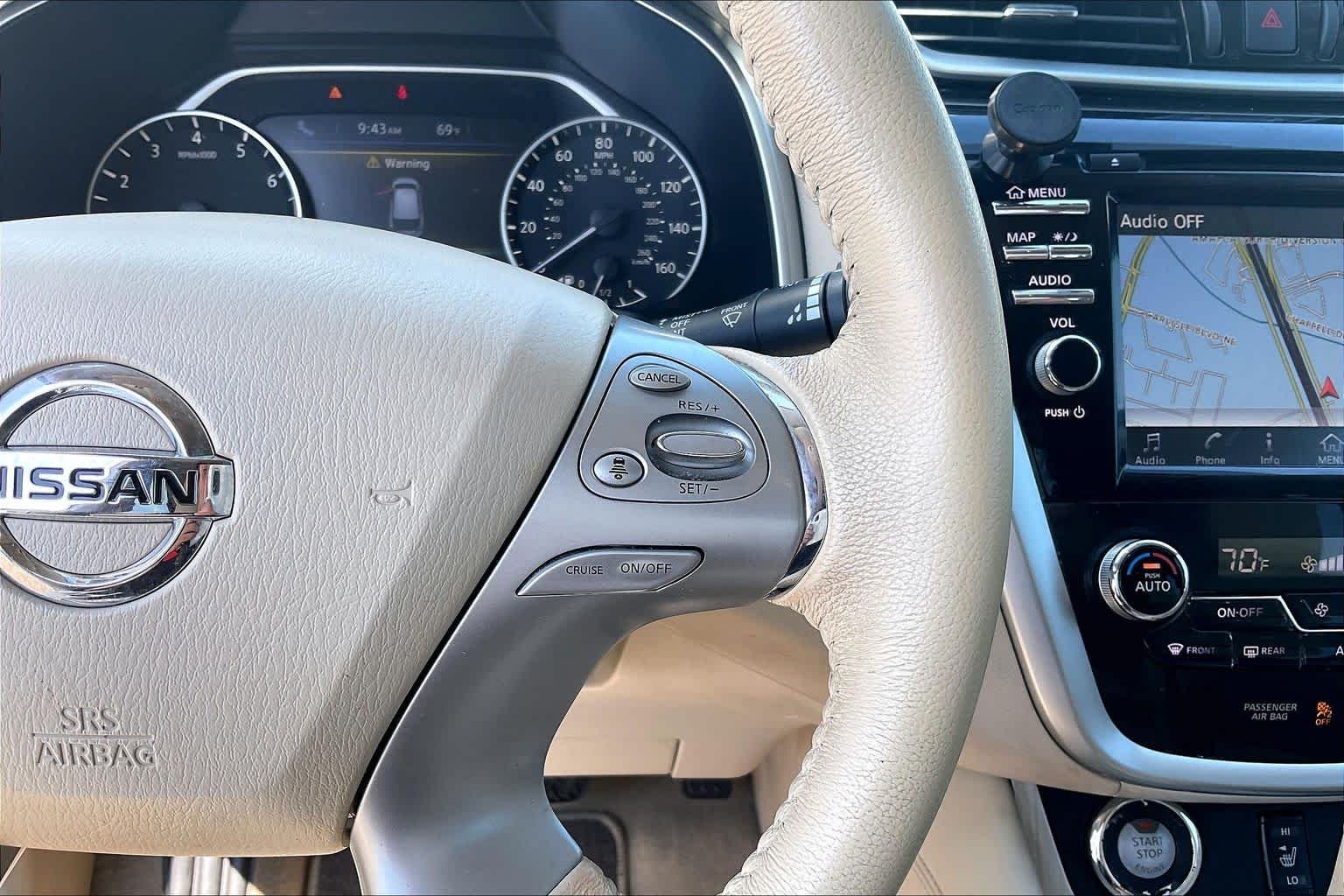 Used 2015 Pearl White Nissan SL image 23