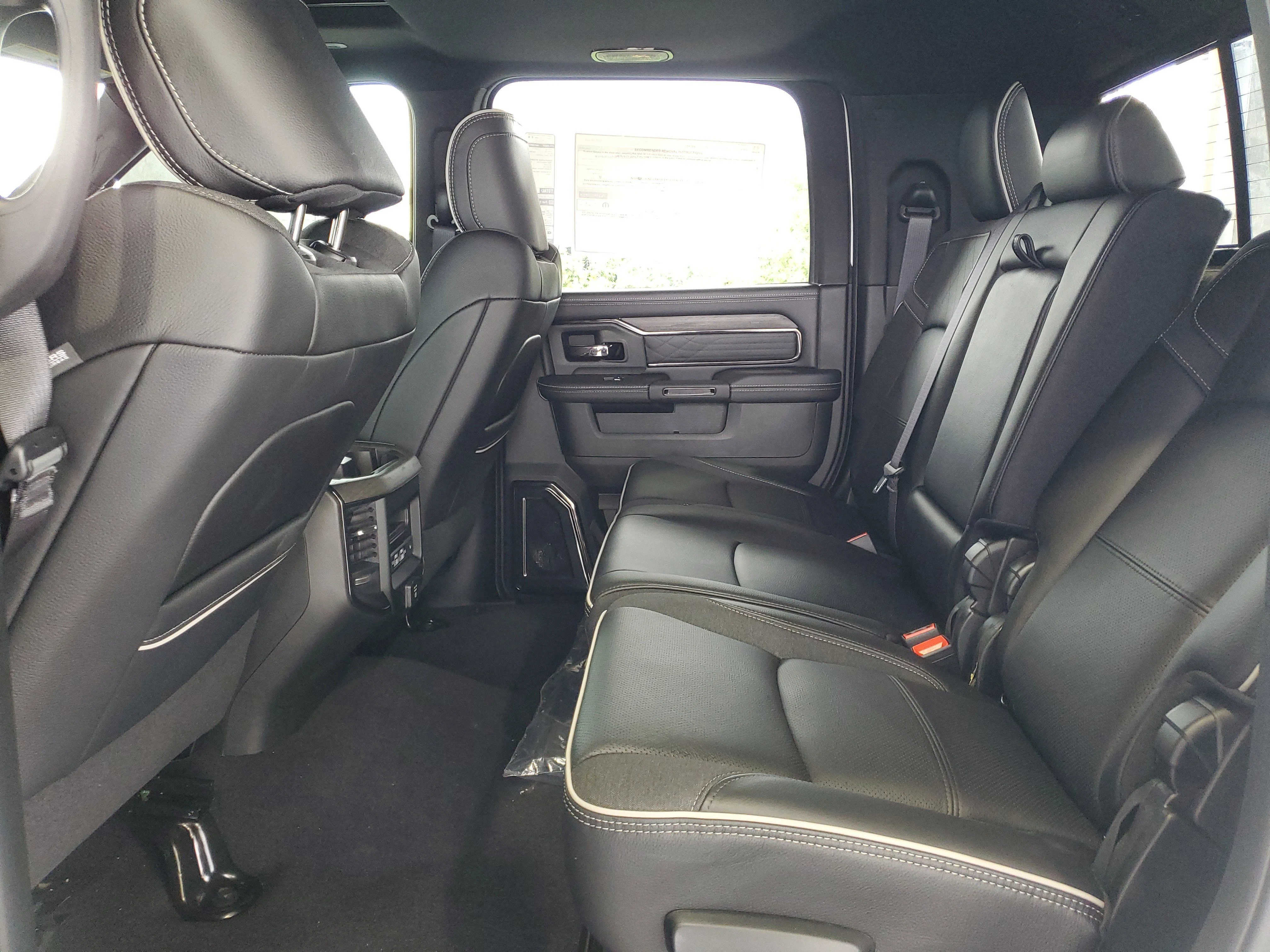 2025 RAM 2500 Limited - Photo 8