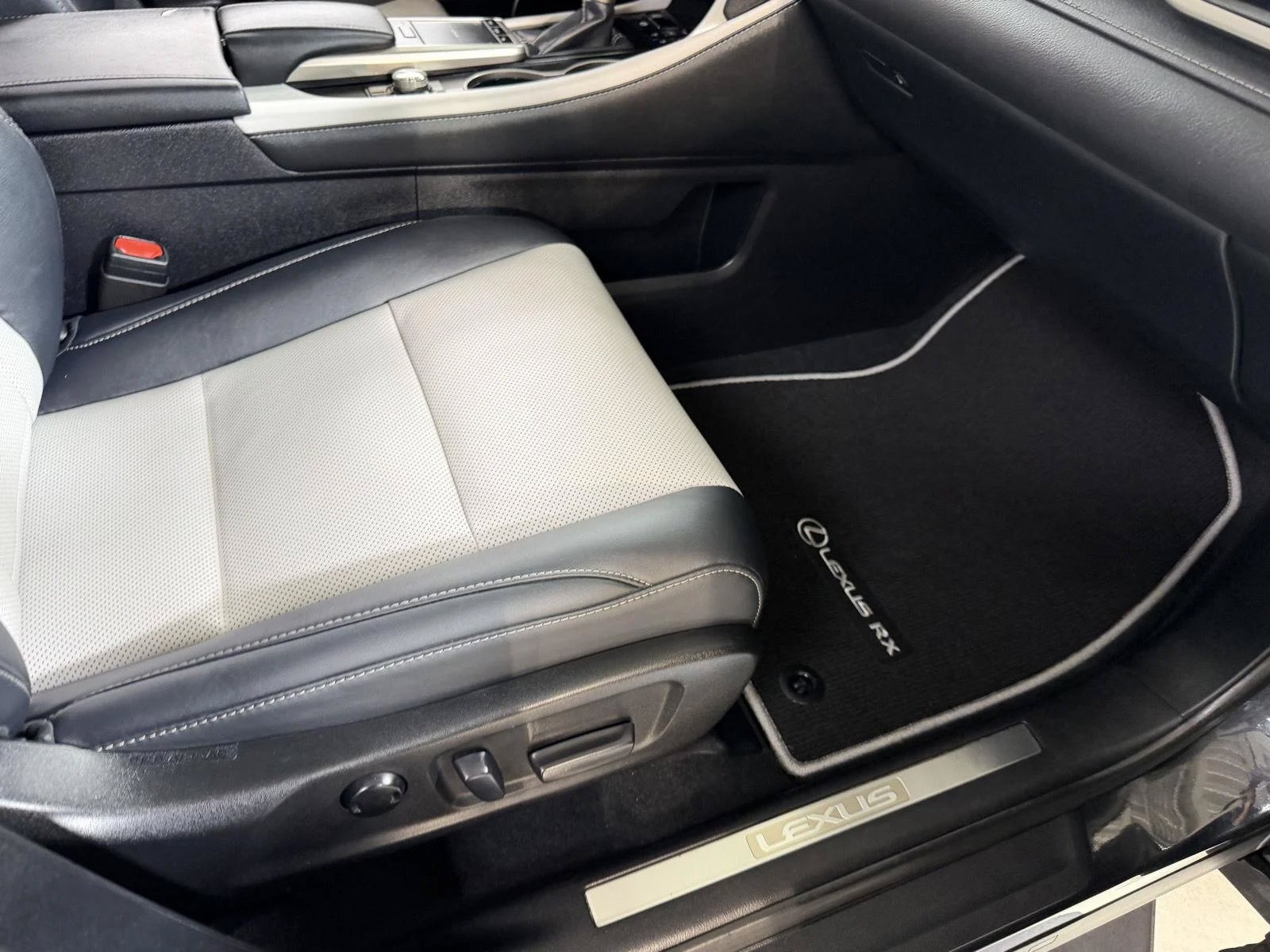 Used 2022 Black Lexus 350 image 40