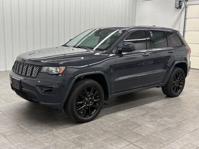 Used 2018 Black Jeep Altitude image 5