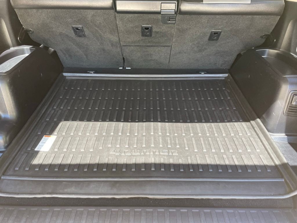 Used 2019 Nautical Blue Metallic Toyota SR5 Premium image 8