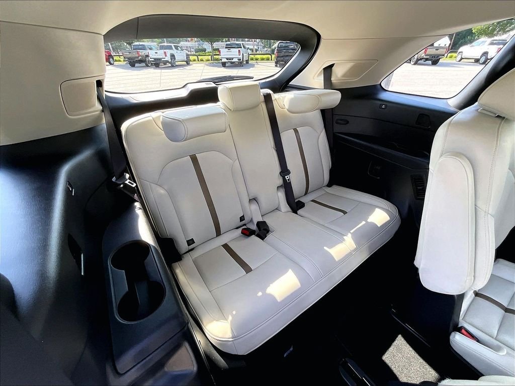 Used 2024 White Mazda Premium Plus image 17