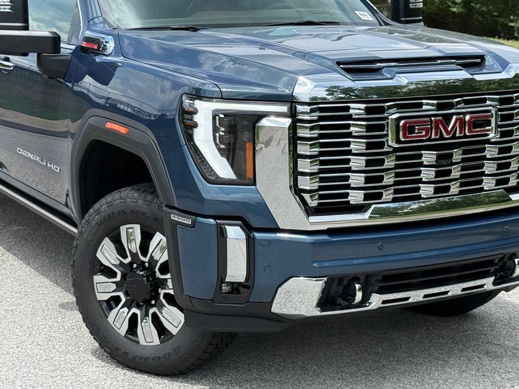 2026 GMC Sierra 2500HD Denali - Photo 6