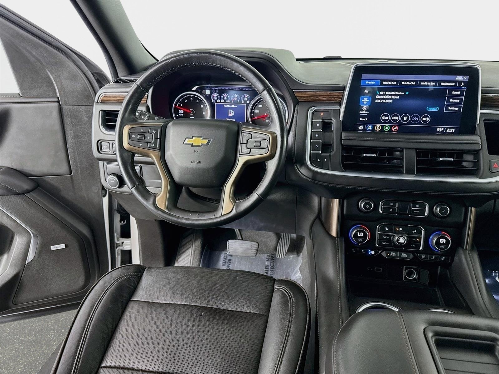 Used 2021 Iridescent Pearl Tricoat Chevrolet High Country image 25
