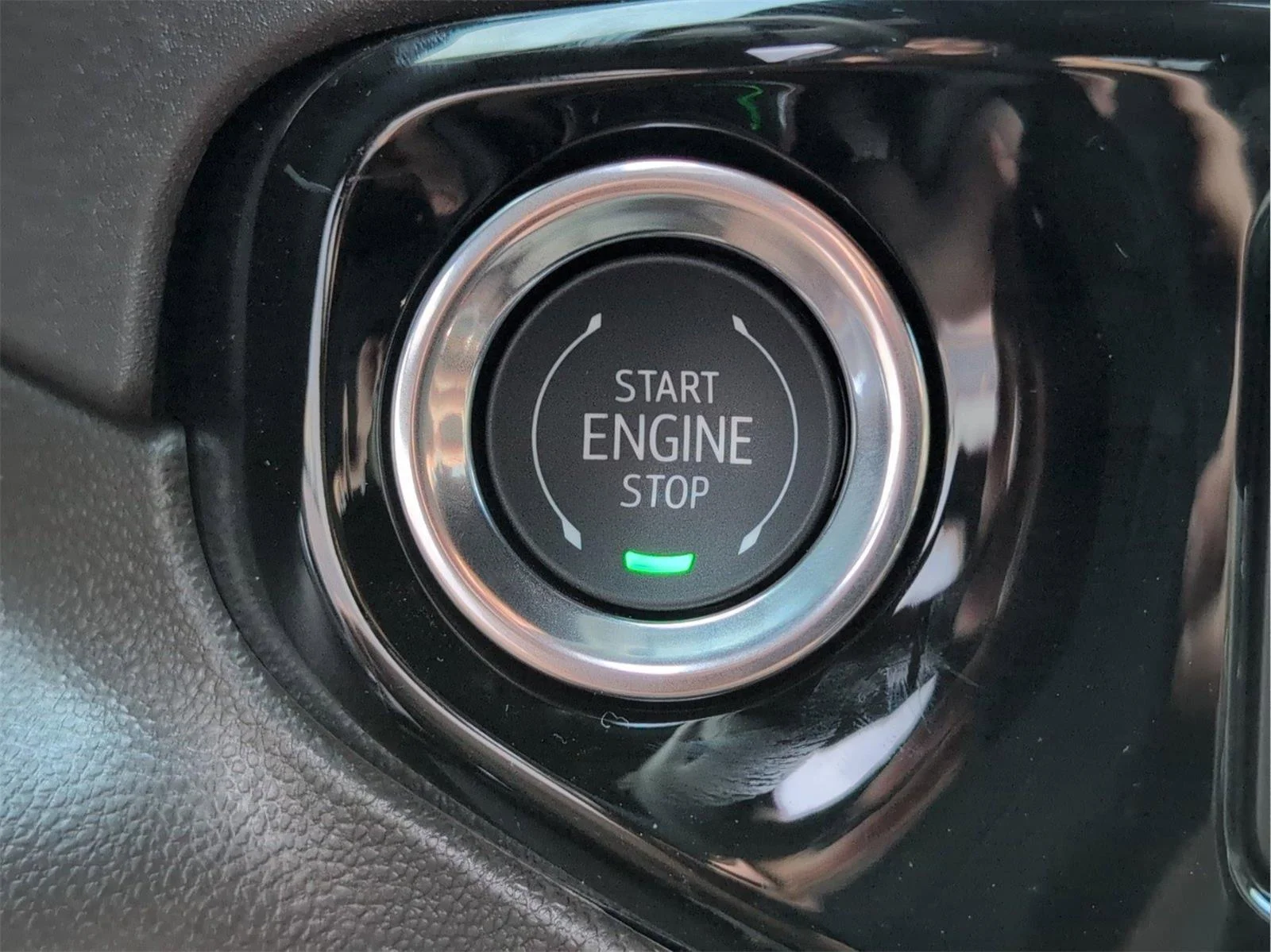 New 2026 Sterling Metallic GMC SLT image 25