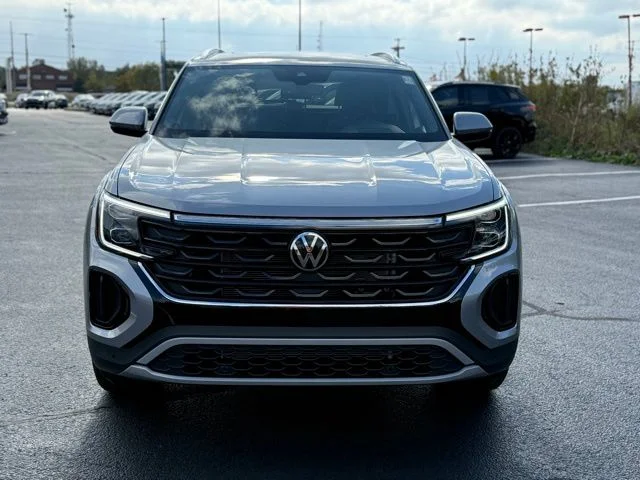 New 2026 Silver Volkswagen 2.0T SEL image 2
