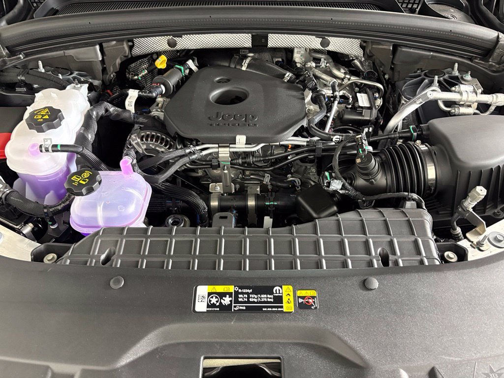 New 2027 Sting-Gray Clear-Coat Paint Jeep Altitude image 42