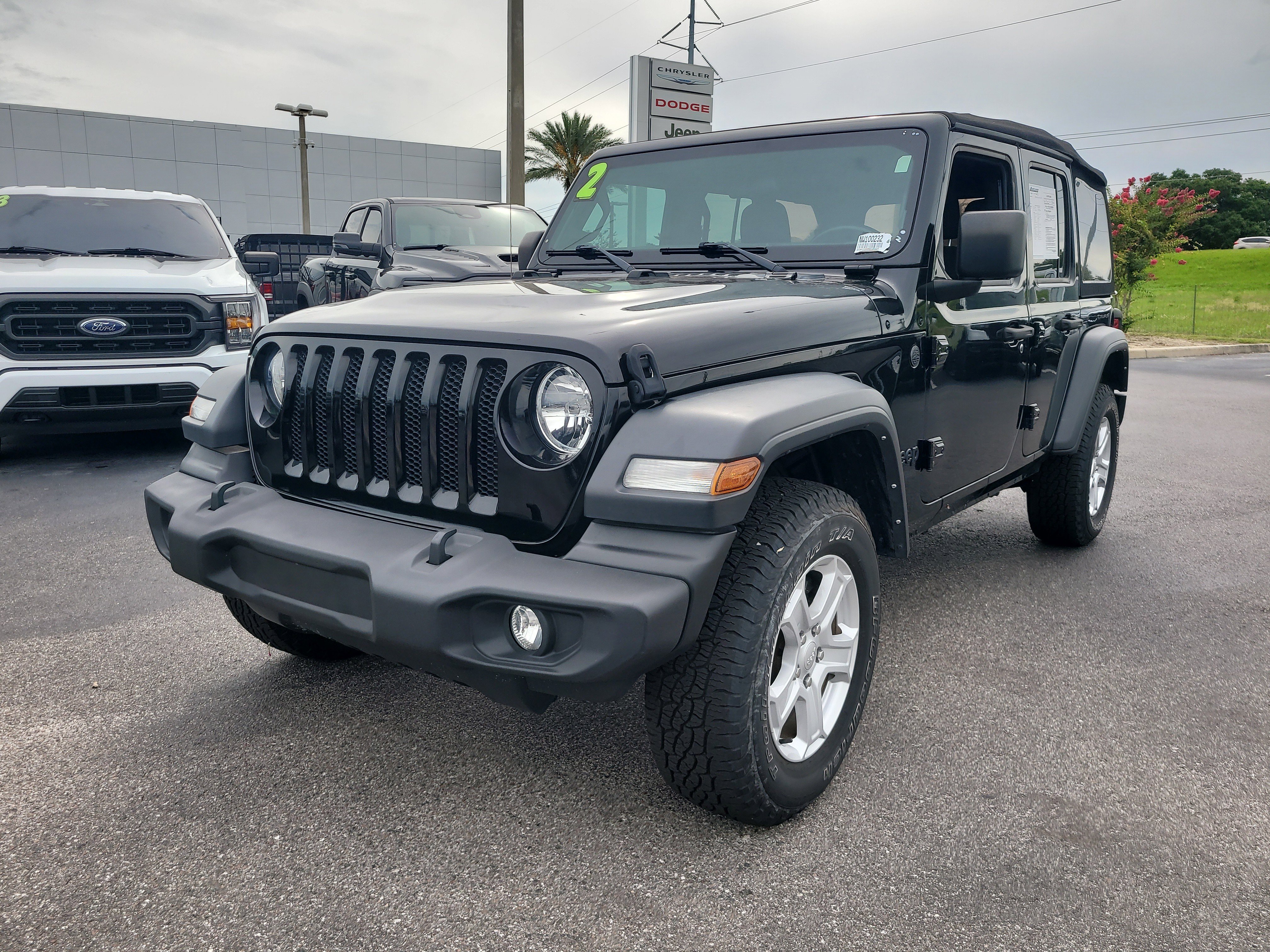 Used 2022 Black Clearcoat Jeep Unlimited Sport S image 3