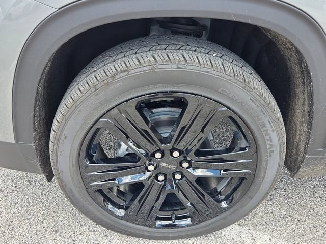 New 2026 Sterling Metallic GMC Elevation image 4