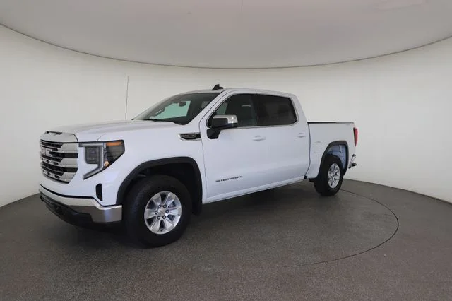 Used 2023 White GMC SLE image 5