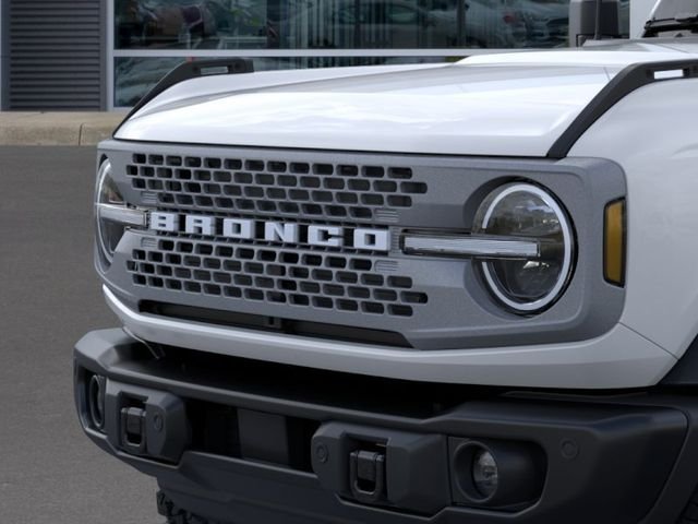 New 2025 Oxford White Ford Badlands® image 19