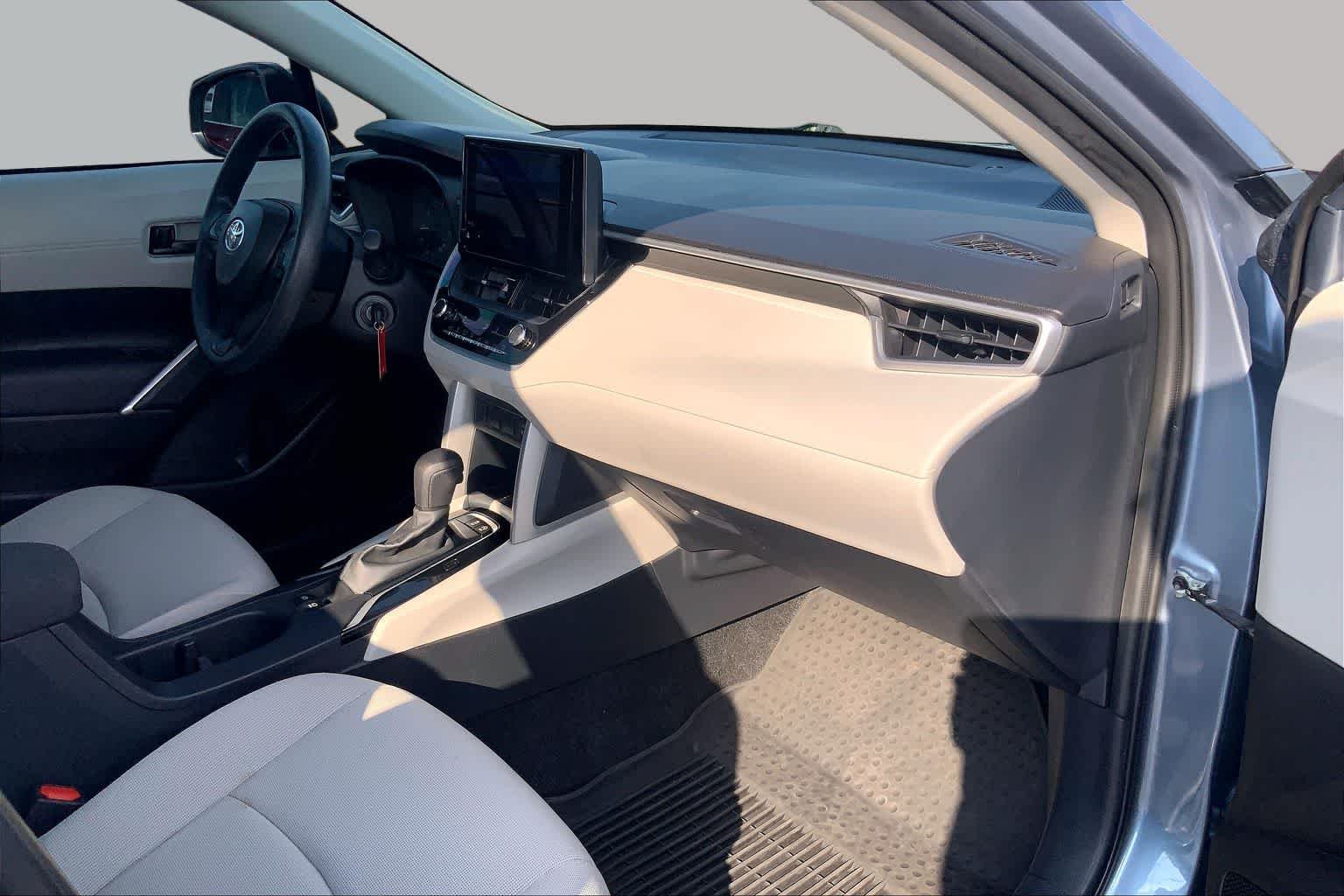 Used 2024 Celestite Toyota L image 18
