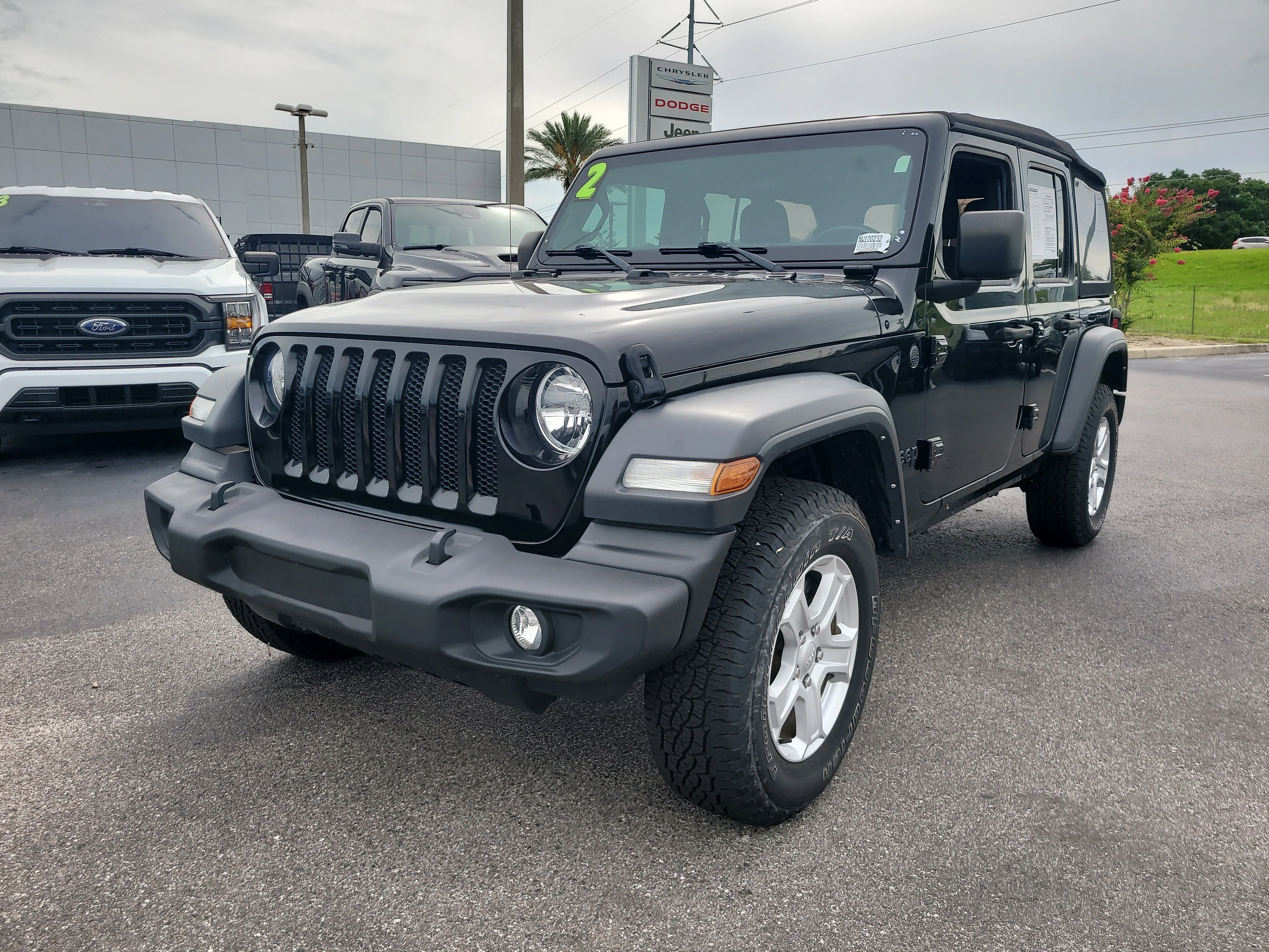 Used 2022 Black Clearcoat Jeep Unlimited Sport S image 3