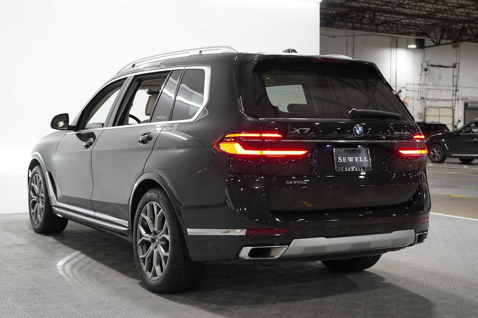 Certified Used 2025 Black Sapphire Metallic BMW xDrive40i image 6