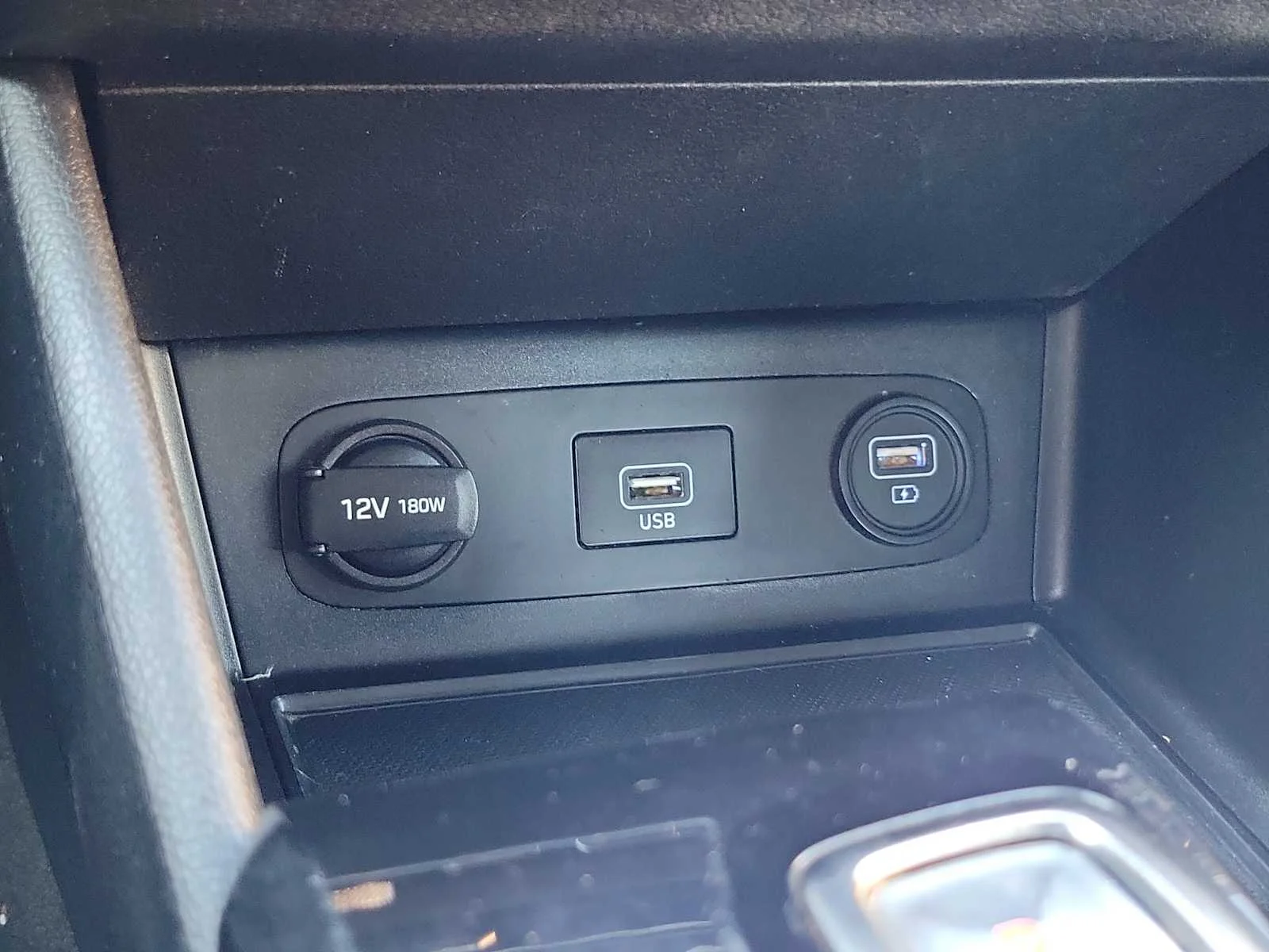 Used 2020 White Hyundai SEL image 29