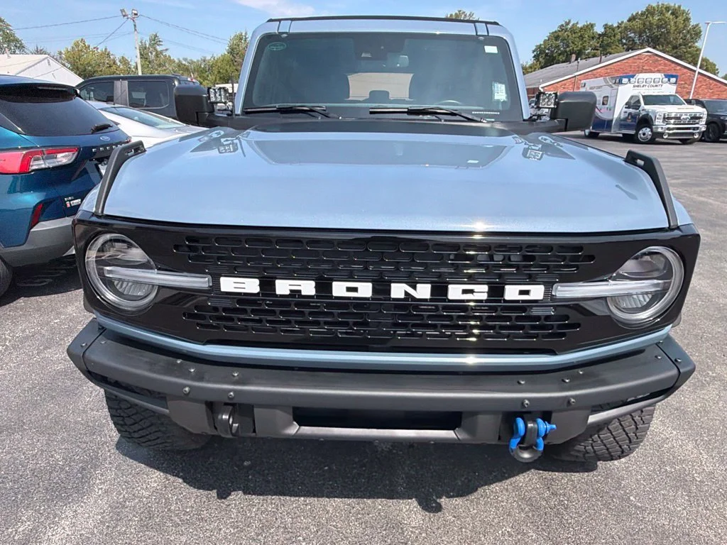 Used 2023 Azure Gray Metallic Ford Wildtrak image 7