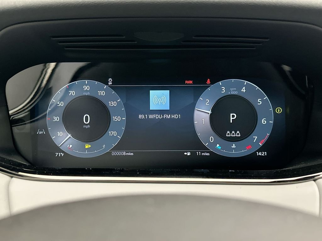 New 2026 Arroios Grey Metallic Land Rover S image 15