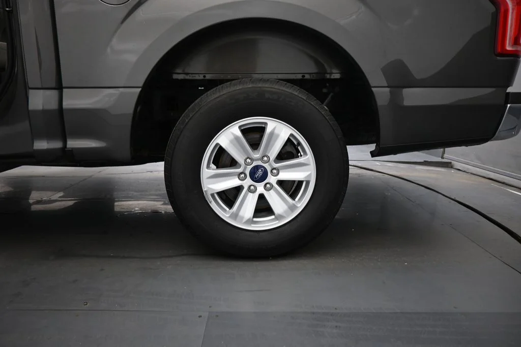 Used 2017 Gray Ford XLT image 15