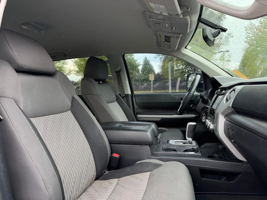 Used 2017 Black Toyota SR5 image 21