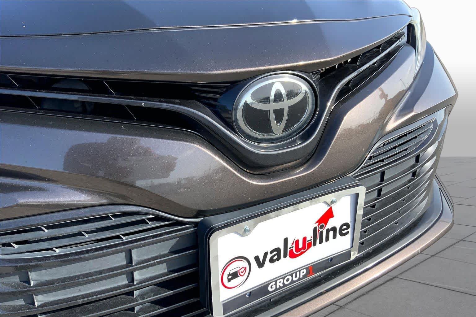 Used 2019 Brownstone Toyota LE image 29