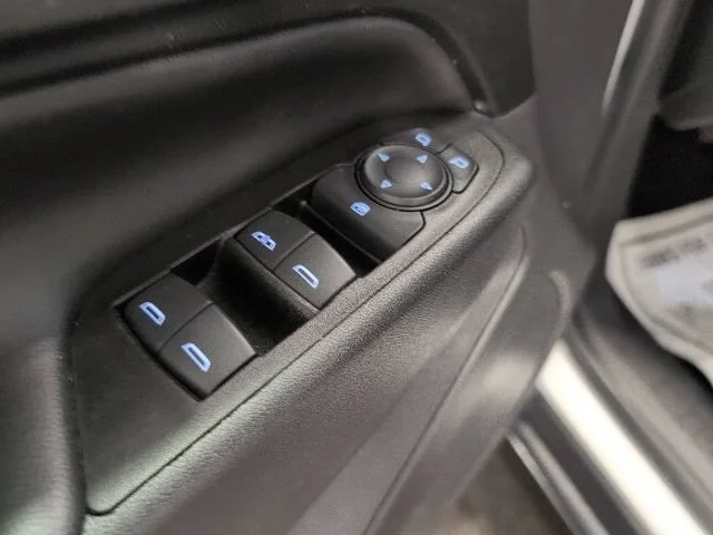 Used 2022 Summit White Chevrolet LT image 16