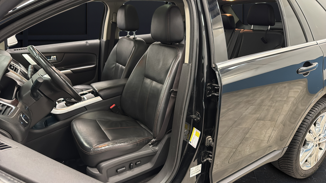 Used 2013 Tuxedo Black Metallic Ford Limited image 10