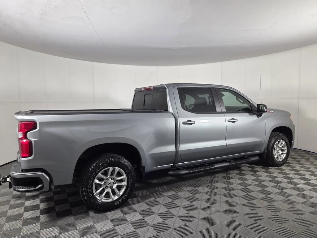 Used 2025 Sterling Gray Metallic Chevrolet RST image 6