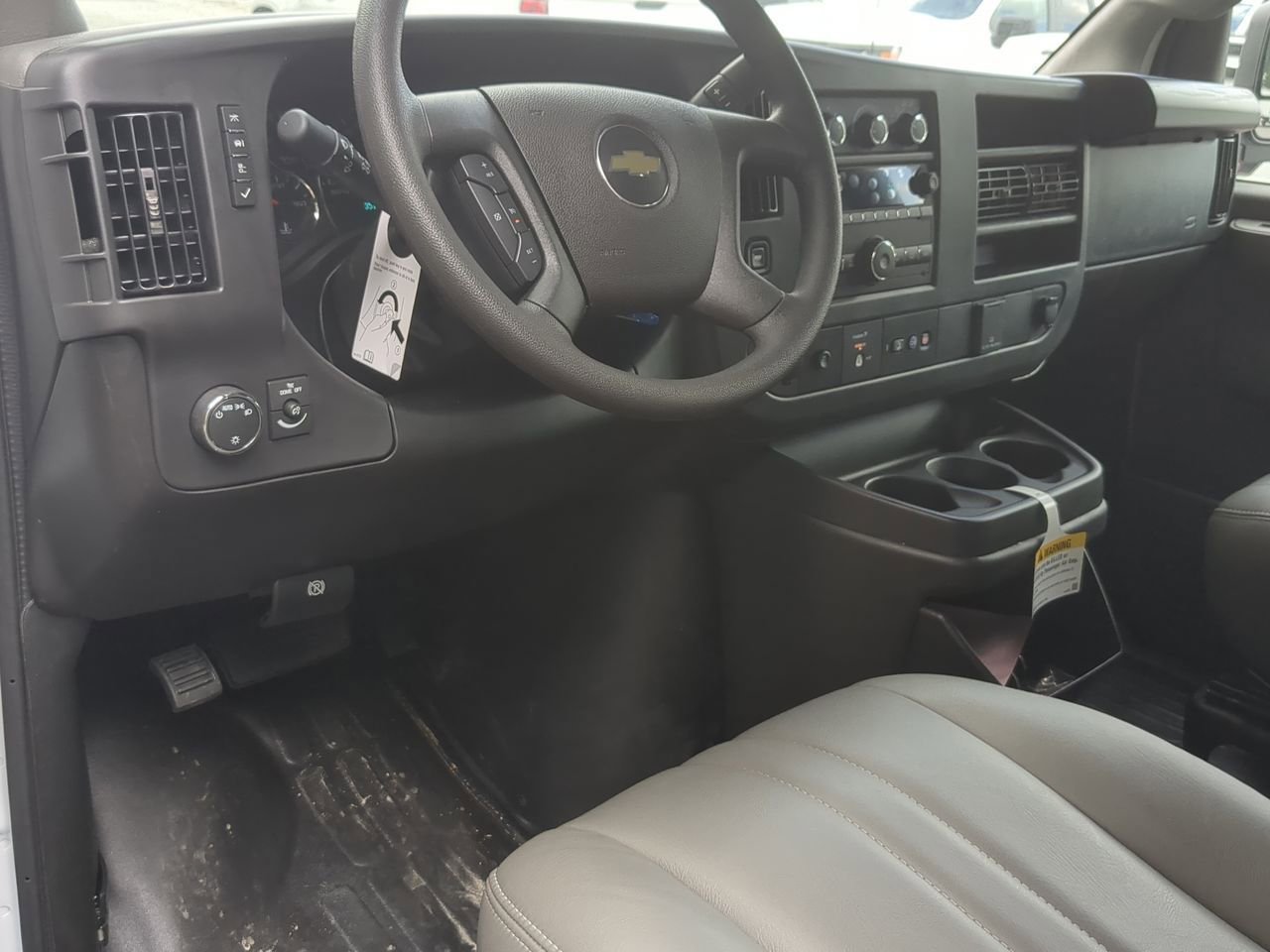 New 2025 Summit White Chevrolet Work Truck image 10