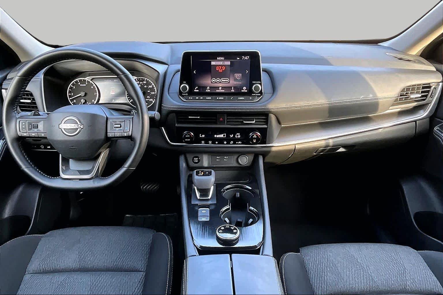 Used 2025 Super Black Nissan SV image 12