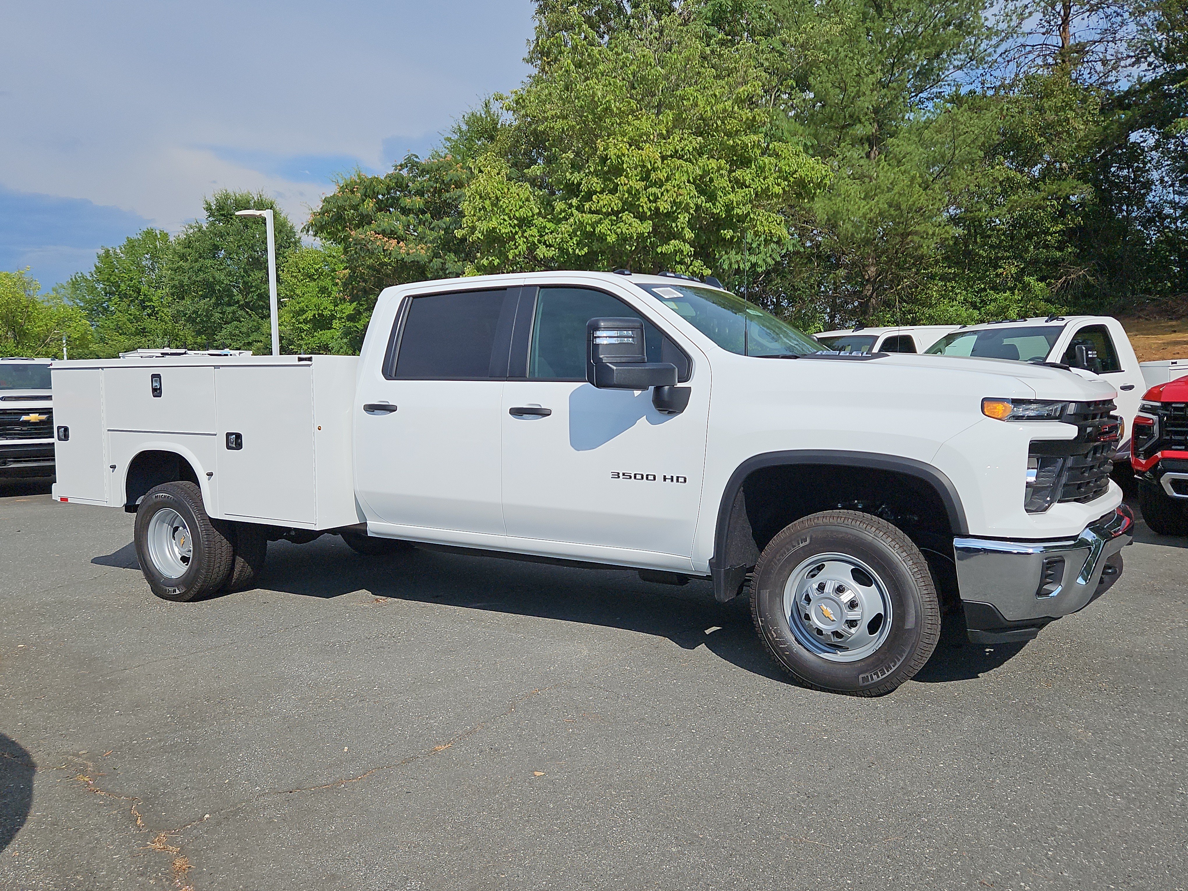 New 2026 Summit White Chevrolet Work Truck image 6