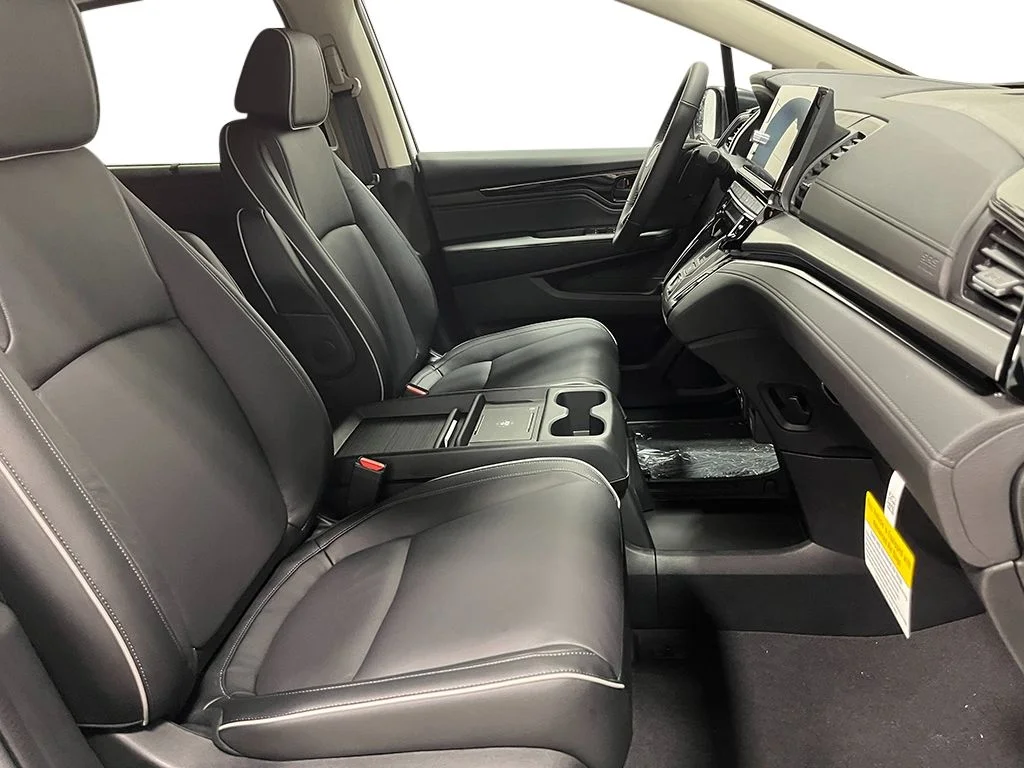 New 2026 Platinum White Pearl Honda Touring image 29