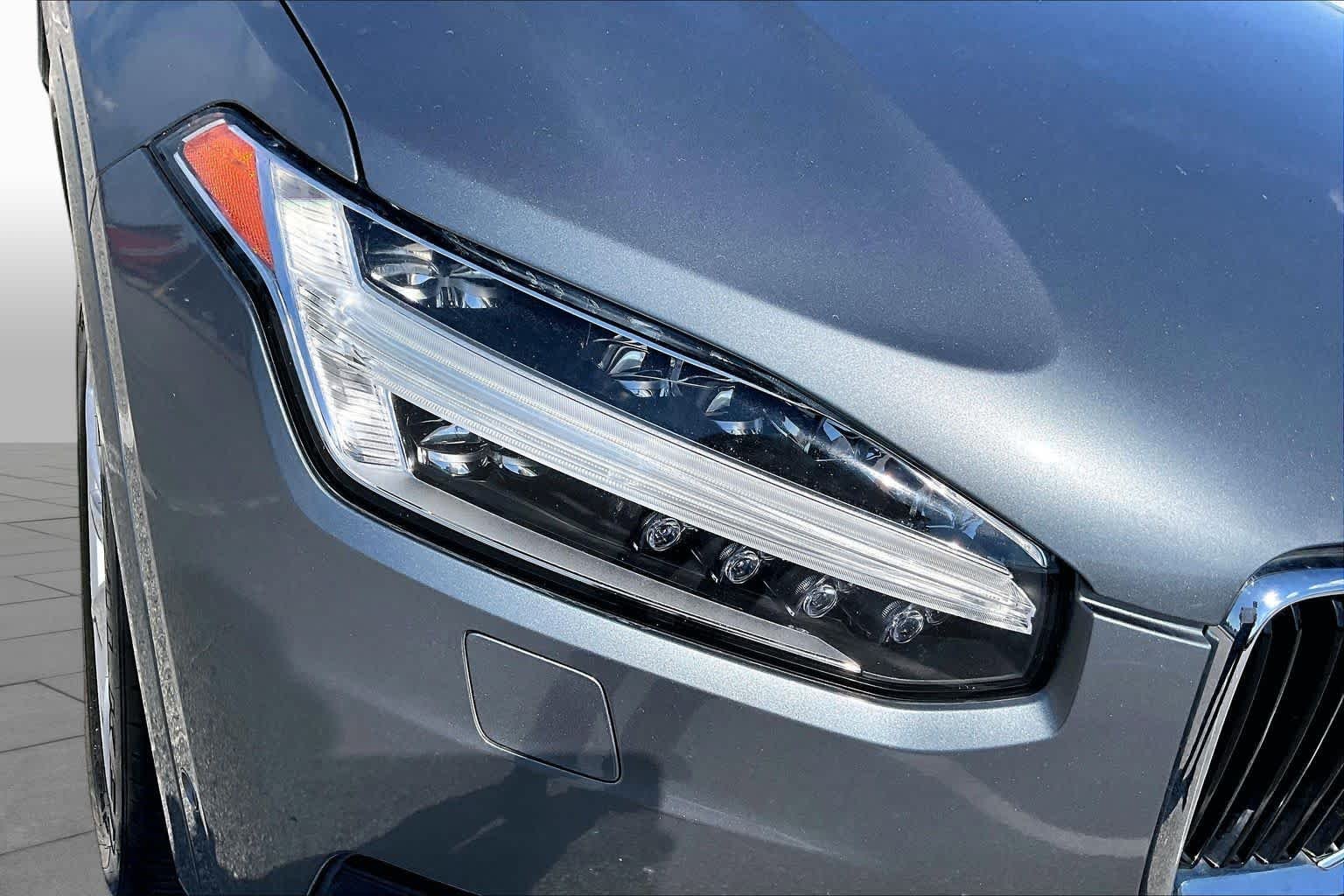 Used 2016 Bright Silver Metallic Volvo T6 Momentum image 28