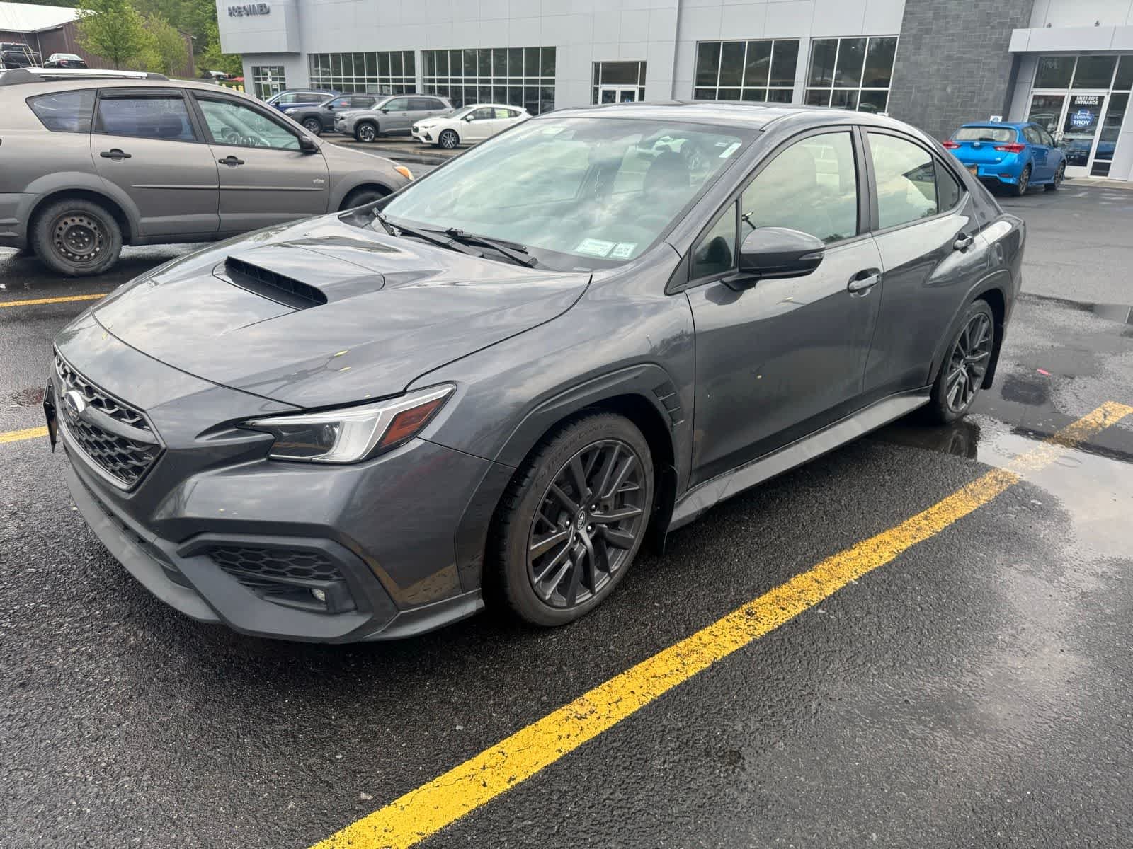 Used 2023 Magnetite Gray Metallic Subaru Limited image 1